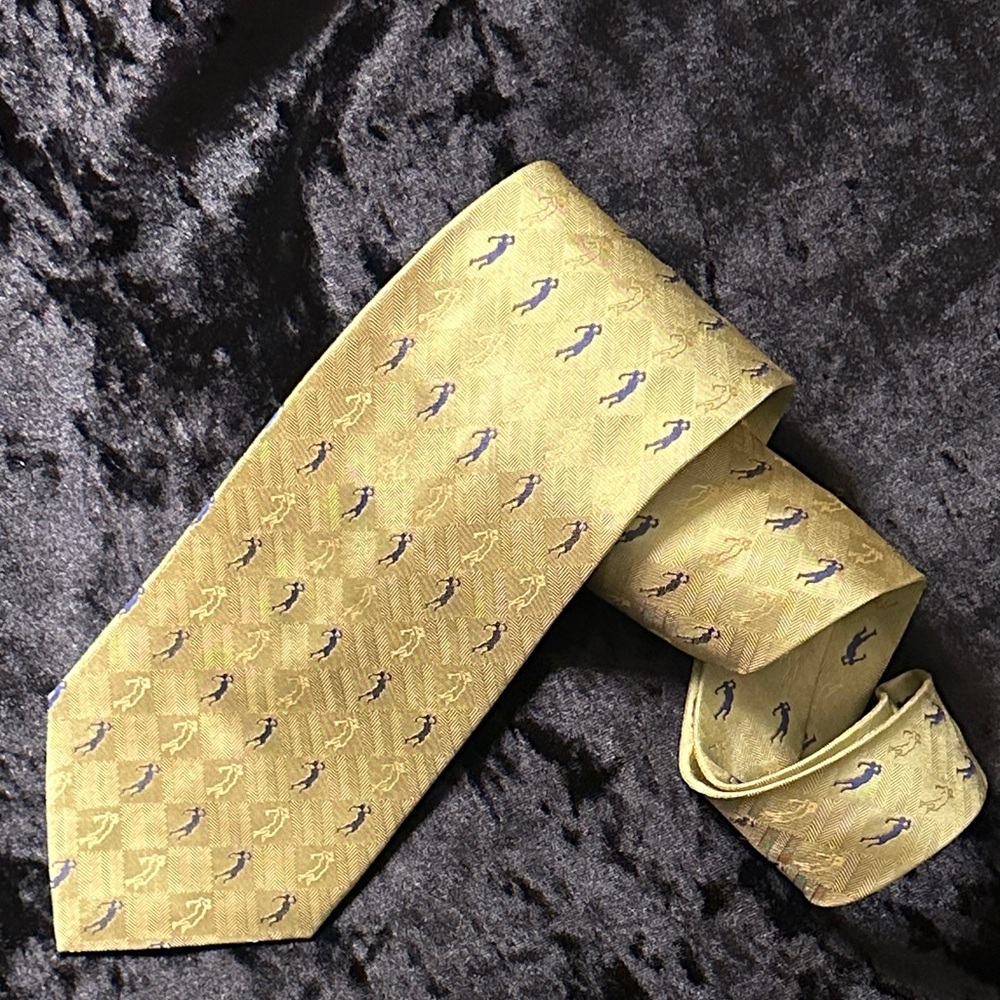 New Tommy Bahama Off Island Summer Silhouettes Tie Asparagus green w/ golfers